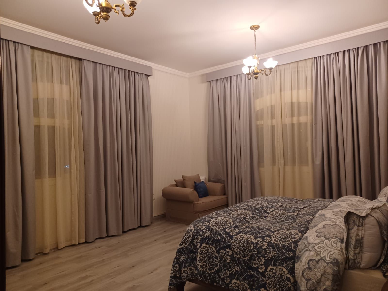 CUSTOM CURTAINS